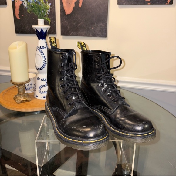 Dr. Martens Black Leather Women’s Boots - Picture 4 of 4